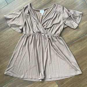 Flutter Short Sleeve Knit Maternity Top, small